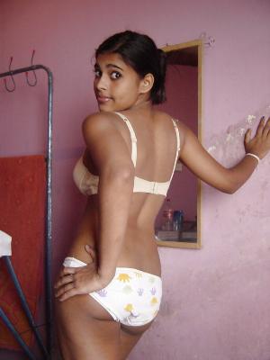 Kerala Babe Cute Nude_7.jpg Cute Kerala Babe in White Panties and Nude